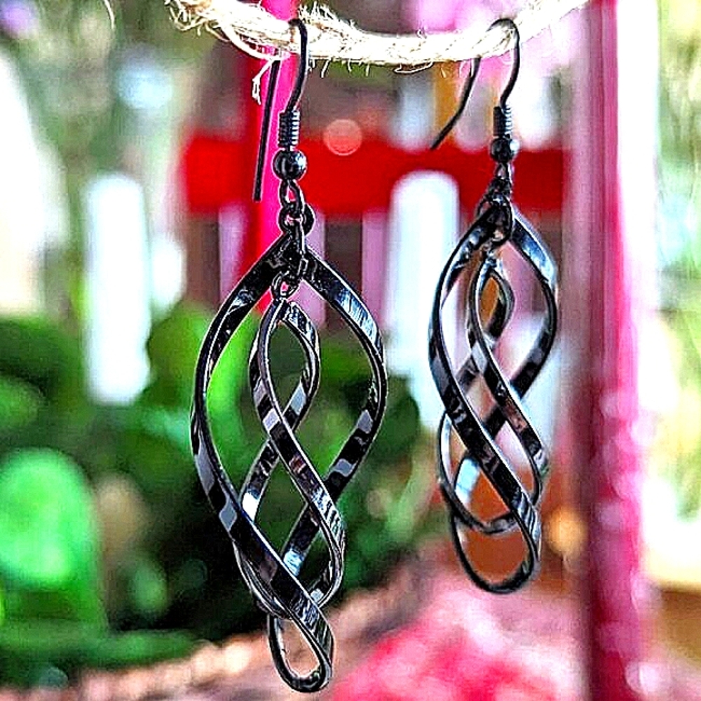 Vintage Twisted Metallic Black Drop Earrings